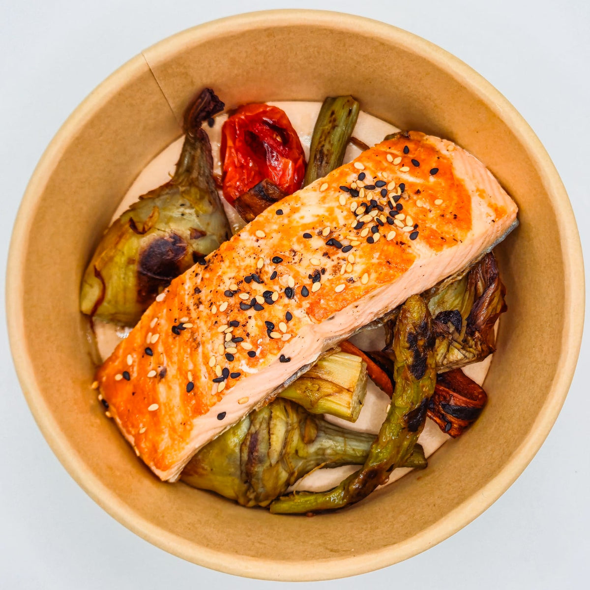 SALMÓ A LA PLANXA AMB VERDURA