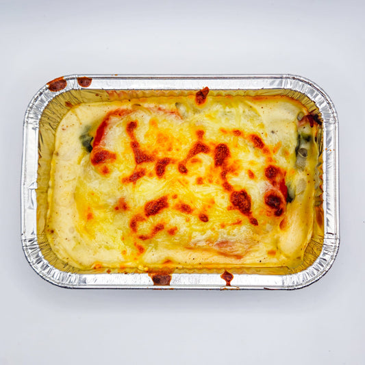 CANELONS D'ESPINACS AMB BEIXAMEL I SALSA DE TOMATA