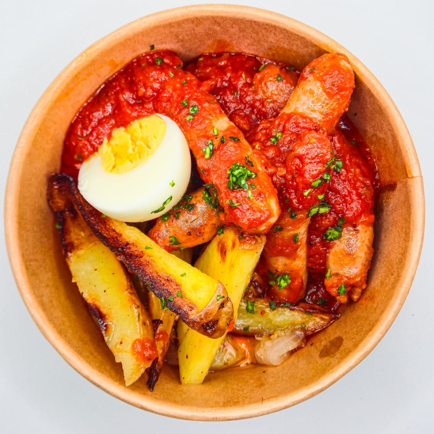 SALSITXES AMB TOMÀQUET, OU I PATATES
